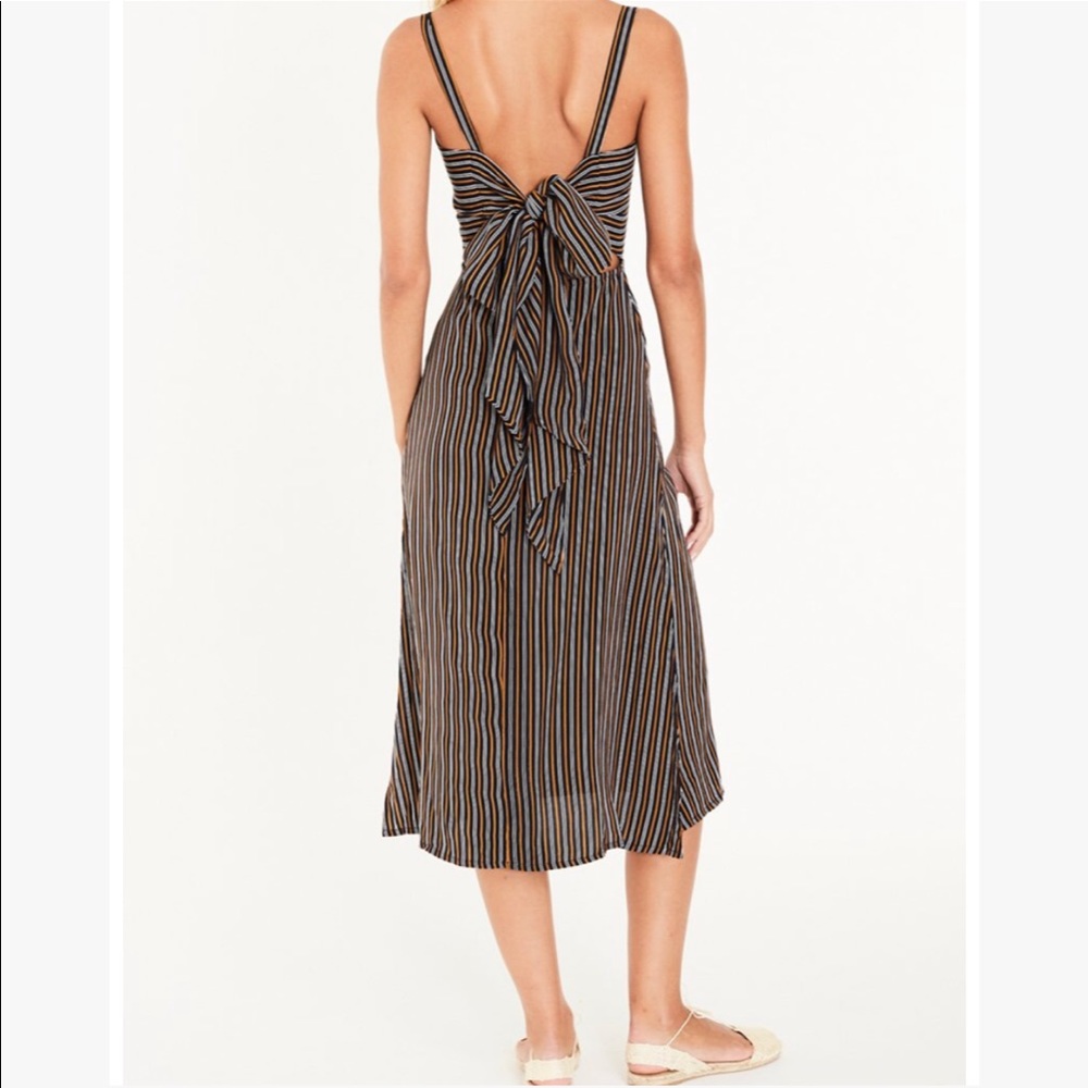 Faithful the Brand Katergo Tie Back Midi Dress - Picture 3 of 8